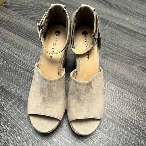 Big Buddha size 9.5 sandals - Picture 2 of 4